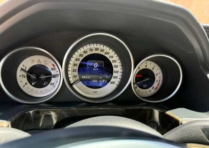 Car Image 2014 MERCEDES E Class 350