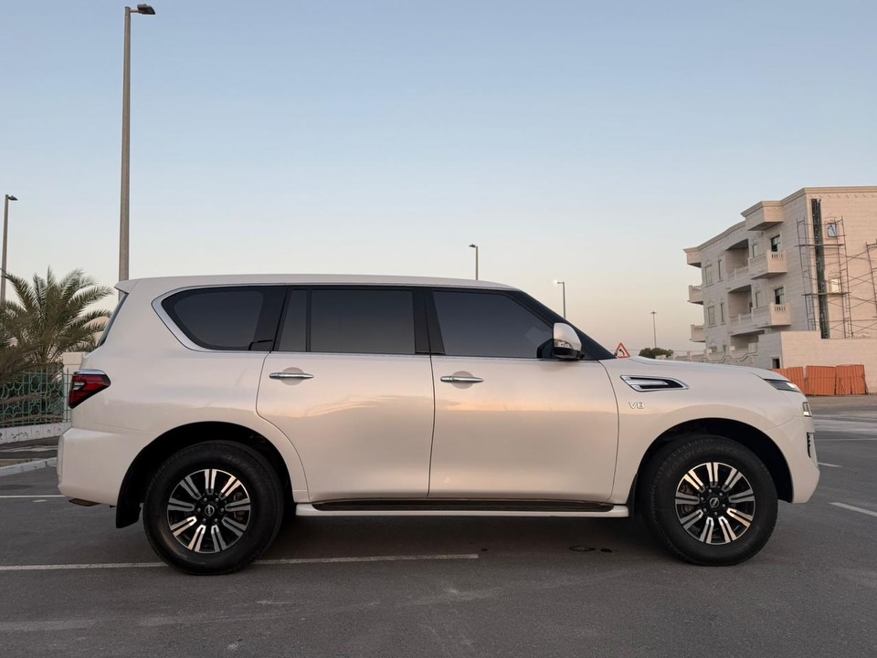 Car Image 2022 NISSAN PATROL LE