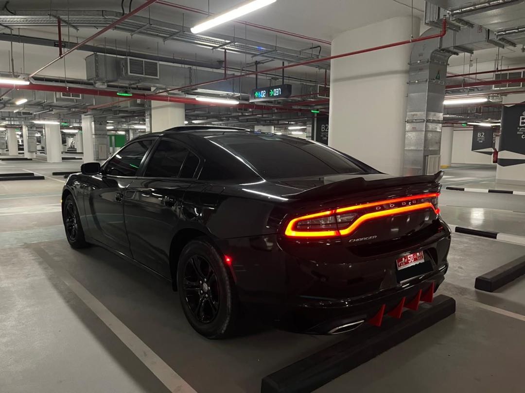 Car Image 2019 DODGE CHARGER SXT