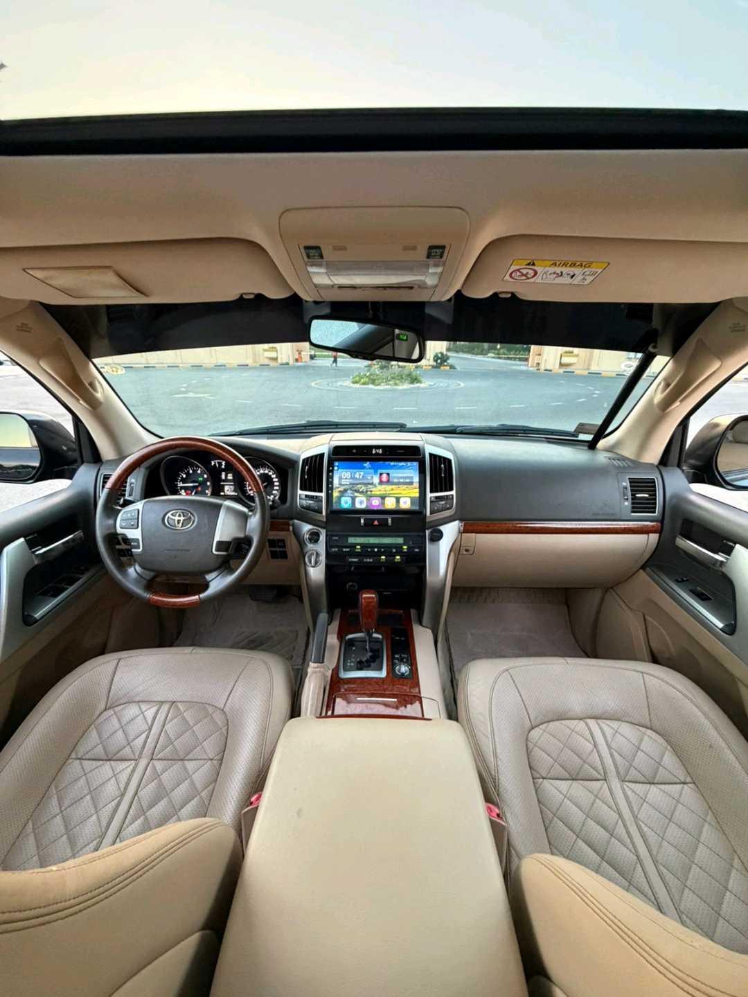 Car Image 2015 TOYOTA LAND CRUISER GX.R
