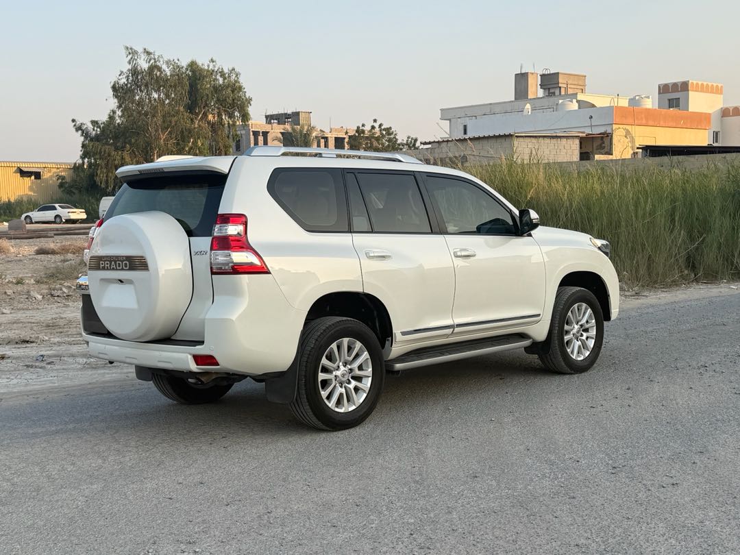 Car Image 2017 TOYOTA Prado VX