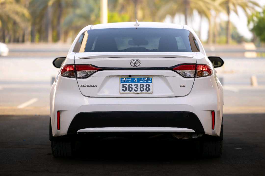 Car Image 2021 TOYOTA COROLLA LE