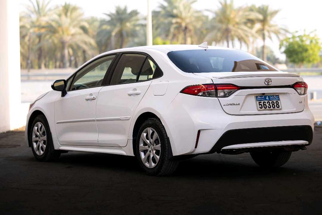 Car Image 2021 TOYOTA COROLLA LE