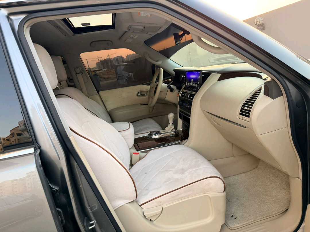 Car Image 2014 NISSAN PATROL LE