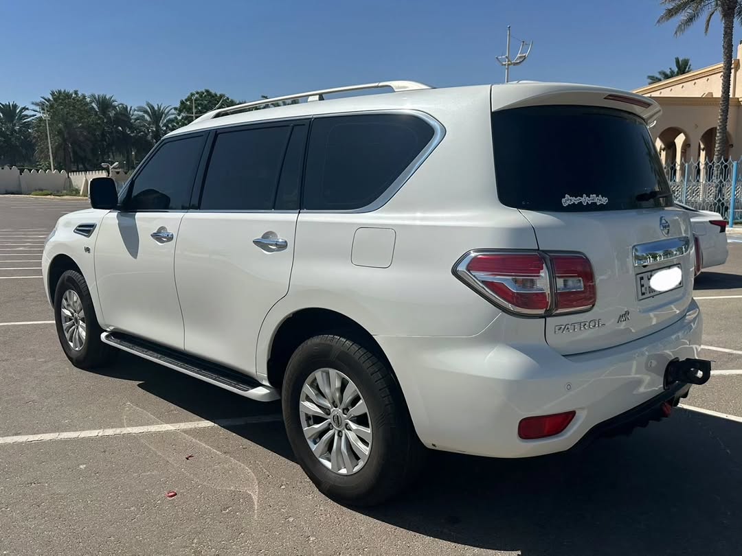 Car Image 2016 NISSAN PATROL SE