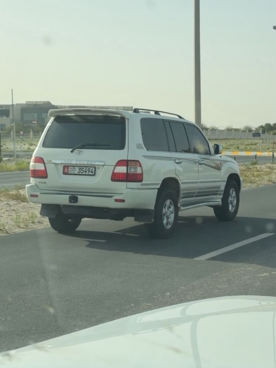 Car Image 2006 TOYOTA LAND CRUISER VX.R
