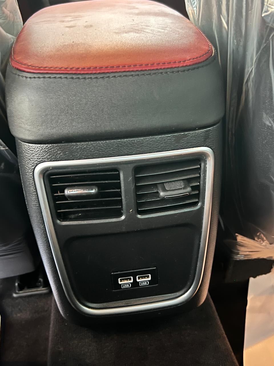 Car Image 2019 DODGE CHARGER SXT