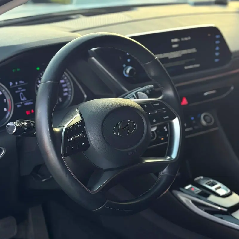 Car Image 2020 HYUNDAI SONATA GL