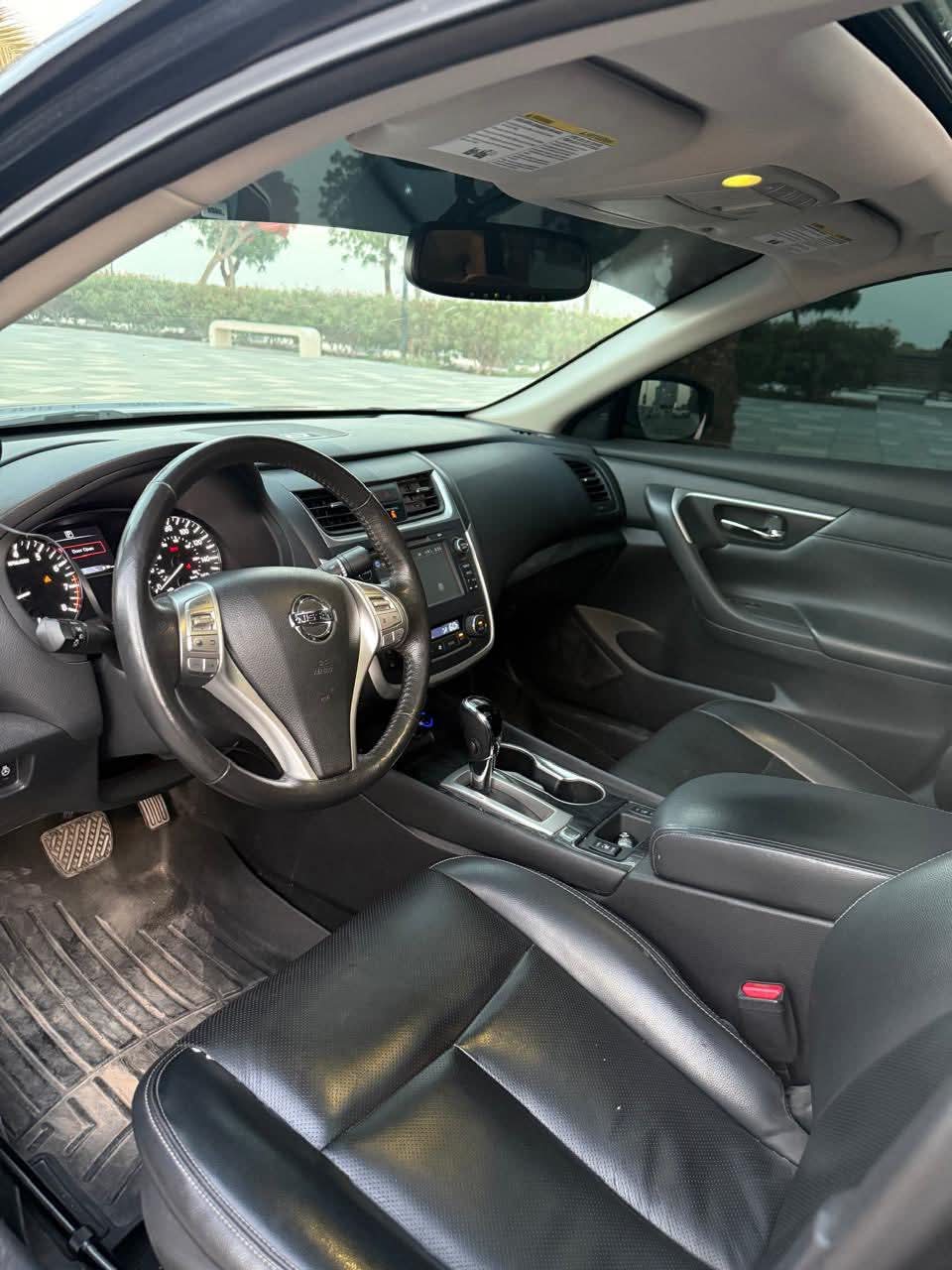 Car Image 2016 NISSAN ALTIMA SL