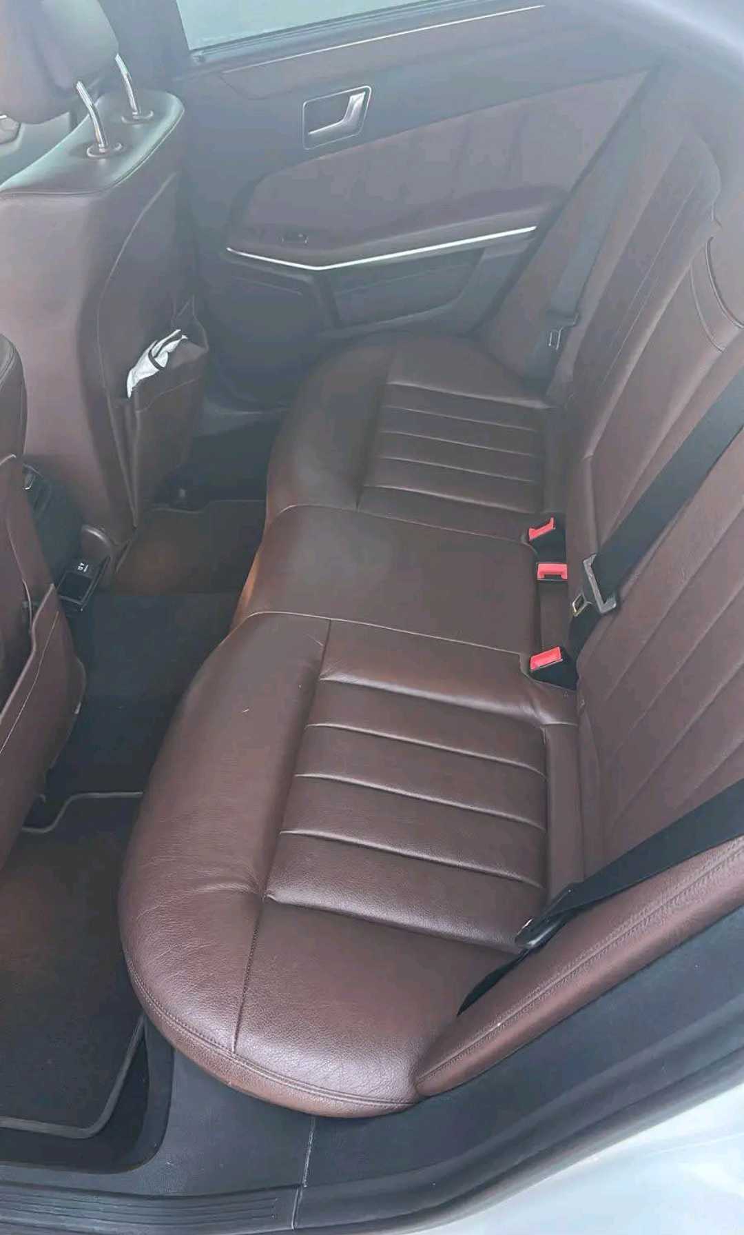Car Image 2014 MERCEDES E Class 300