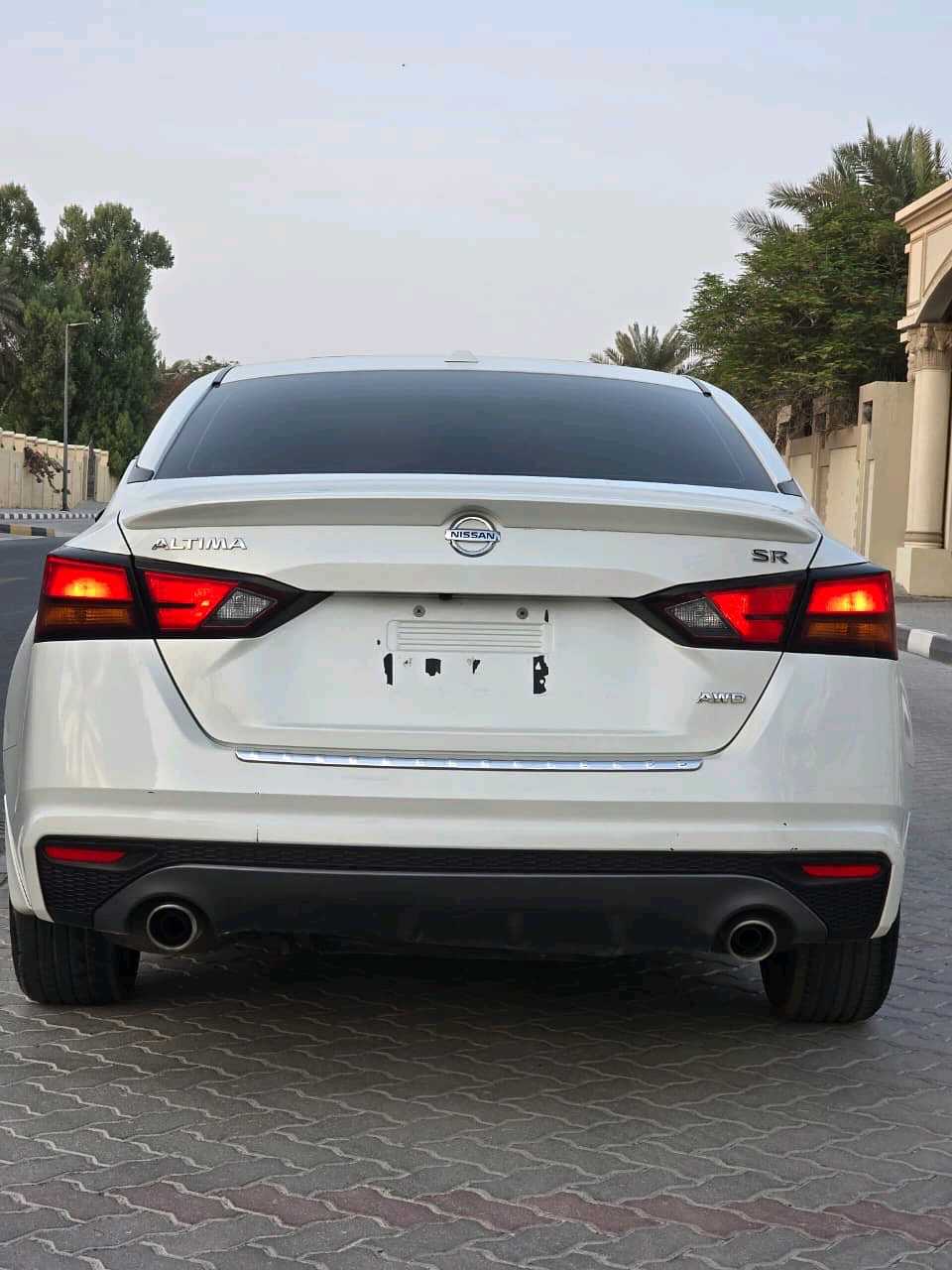 Car Image 2019 NISSAN ALTIMA SR