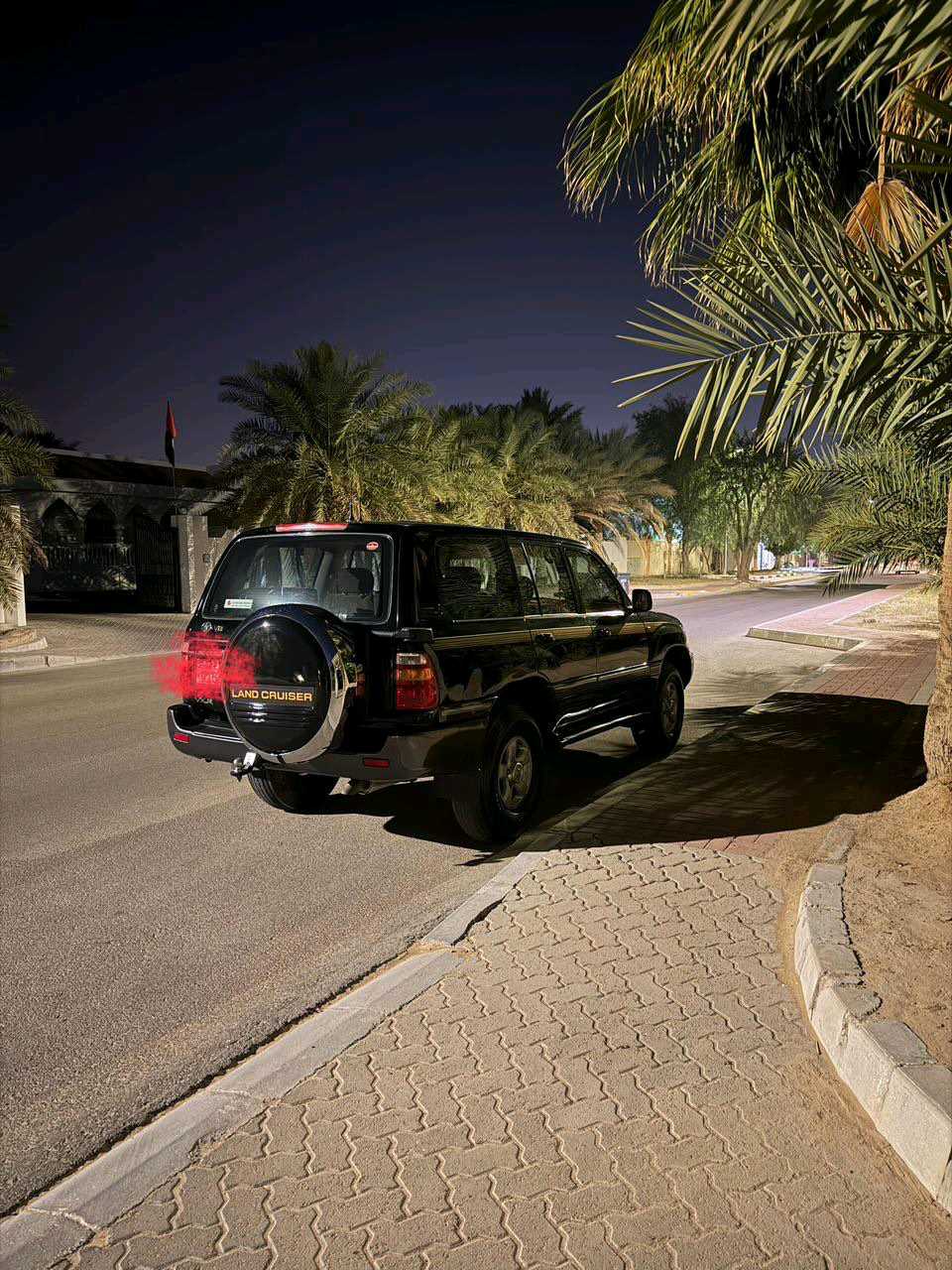 Car Image 1998 TOYOTA LAND CRUISER GX.R