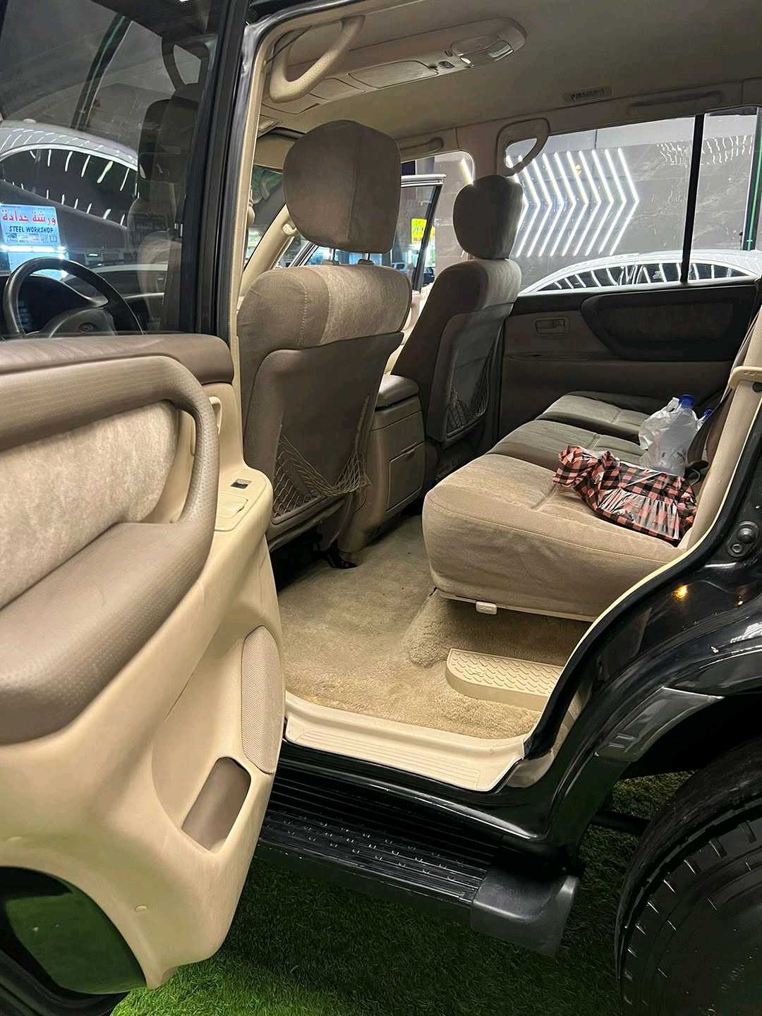 Car Image 1998 TOYOTA LAND CRUISER GX.R