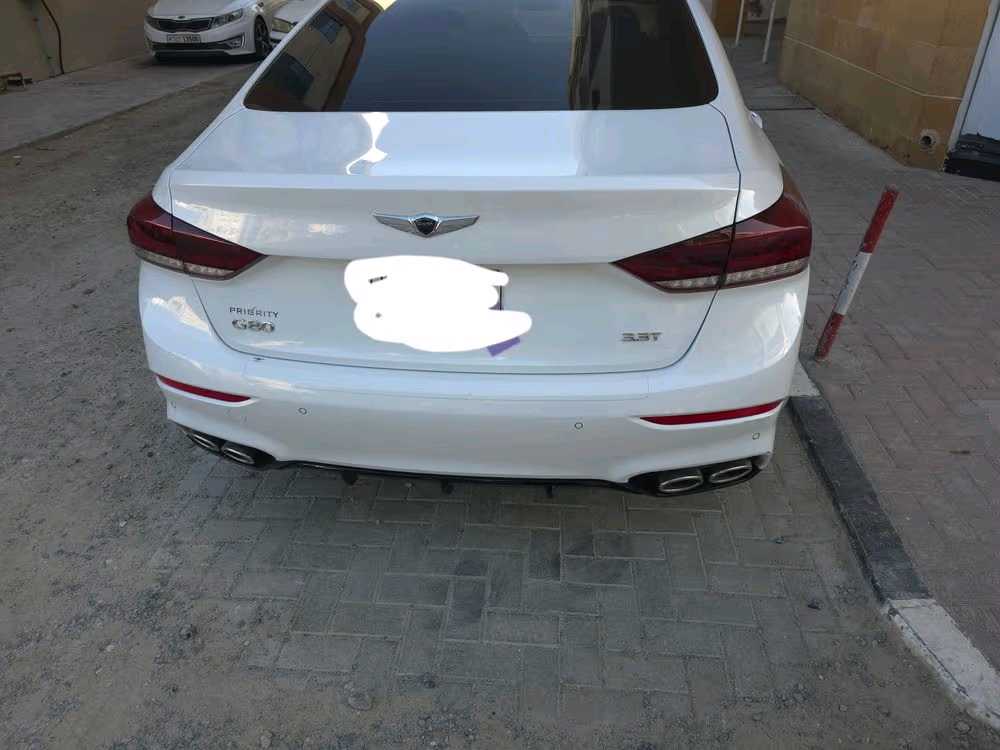 Car Image 2018 HYUNDAI GENESIS 