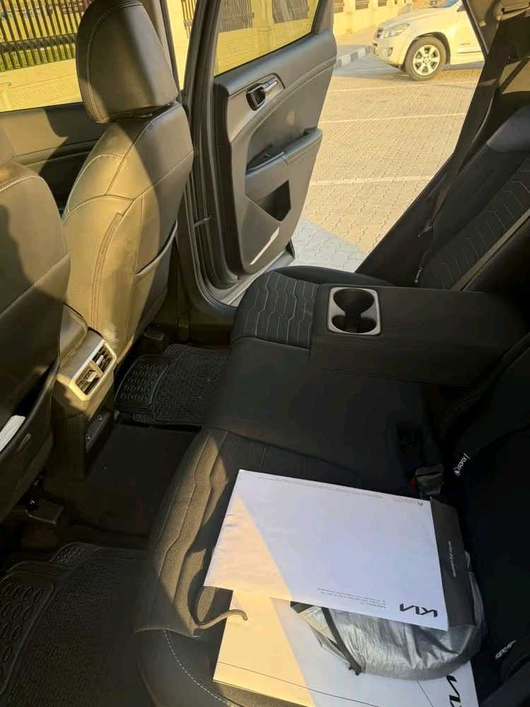 Car Image 2025 KIA SPORTAGE 