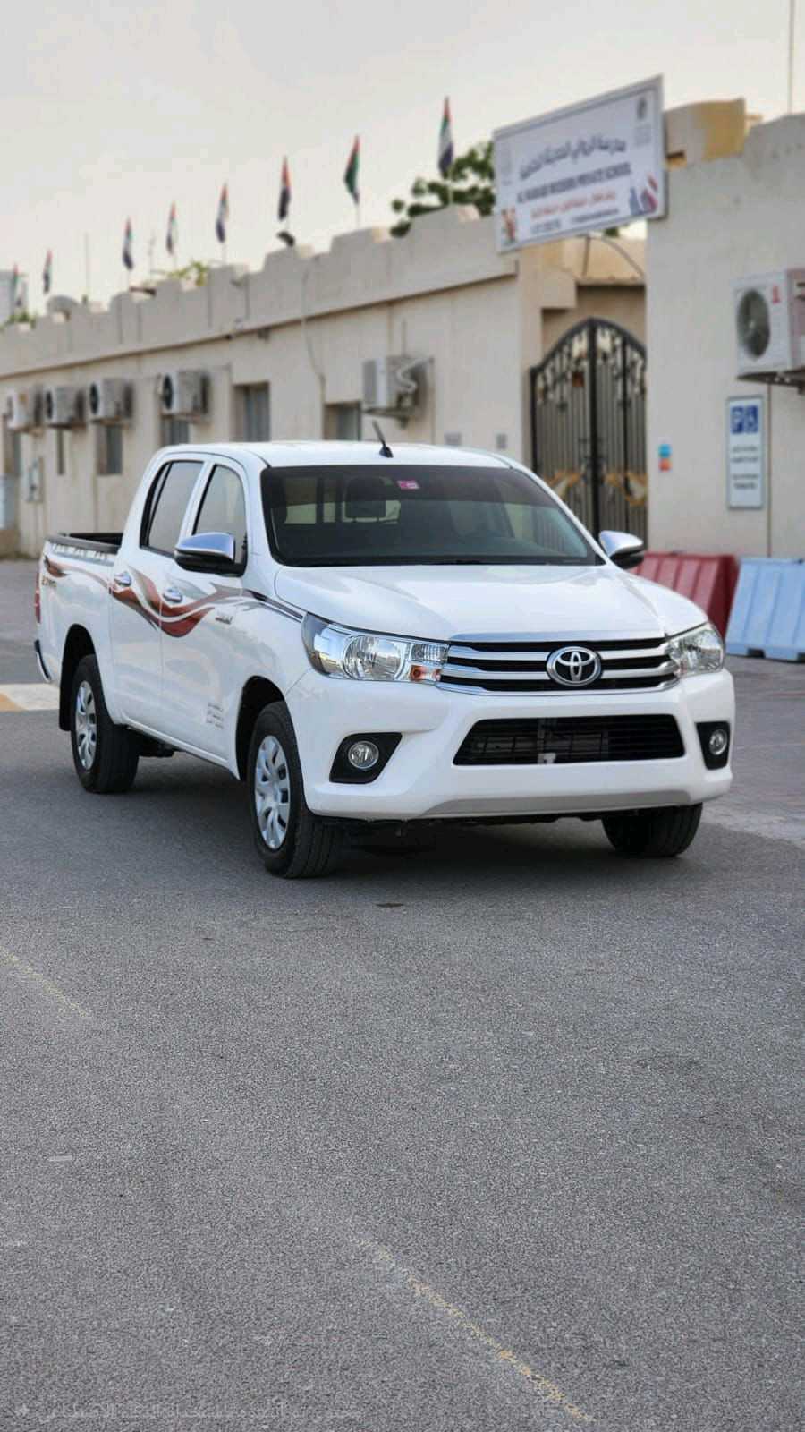 Car Image 2020 TOYOTA HILUX 2.7