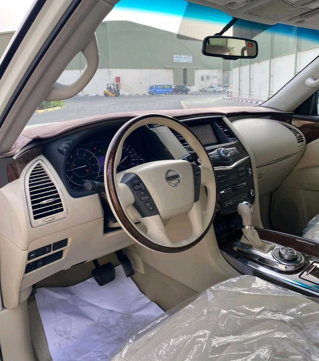 Car Image 2015 NISSAN PATROL SE