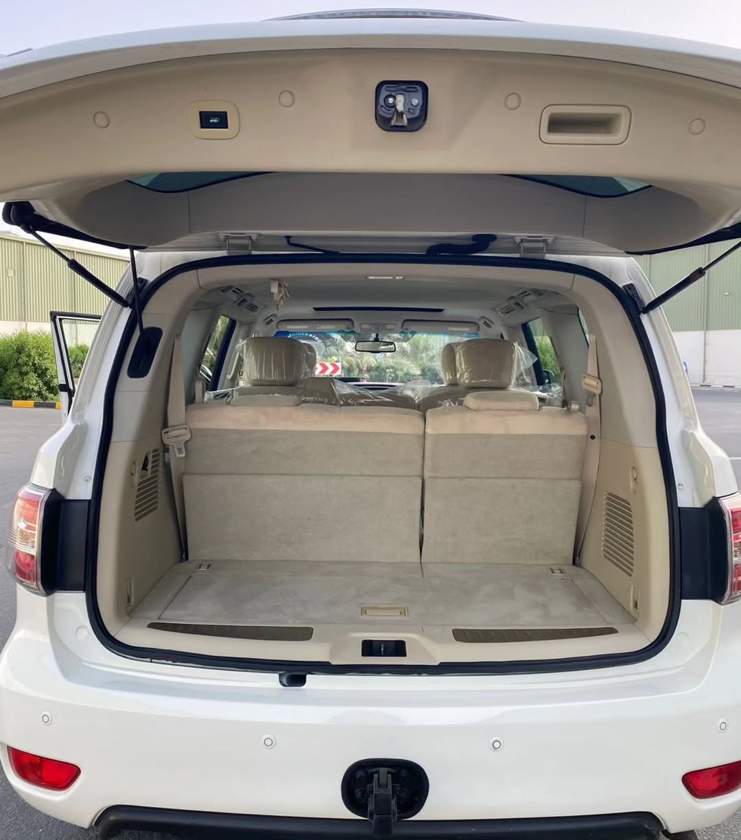 Car Image 2015 NISSAN PATROL SE
