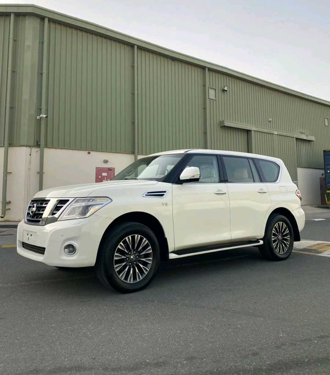 Car Image 2015 NISSAN PATROL SE