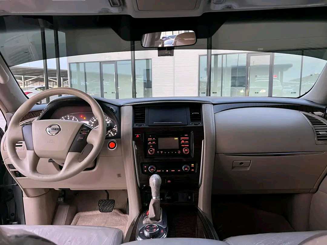 Car Image 2014 NISSAN PATROL Platinum