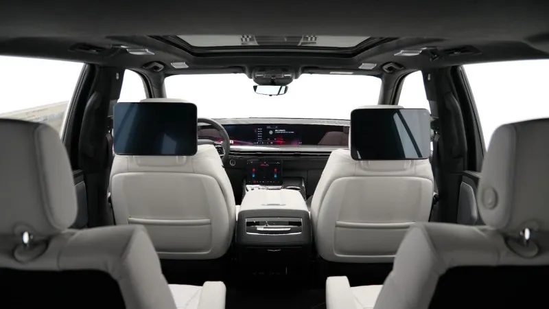 Car Image 2025 CADILLAC ESCALADE 