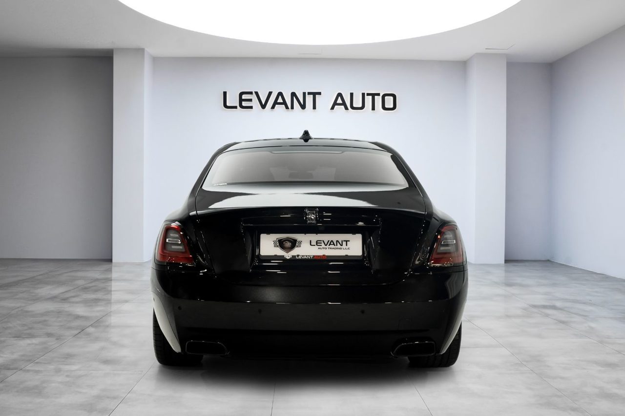 Car Image 2022 ROLLS ROYCE GHOST 