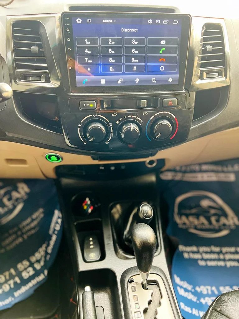 Car Image 2015 TOYOTA FORTUNER 