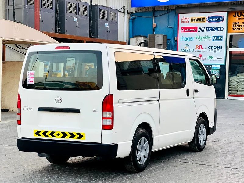 Car Image 2015 TOYOTA Hiace 