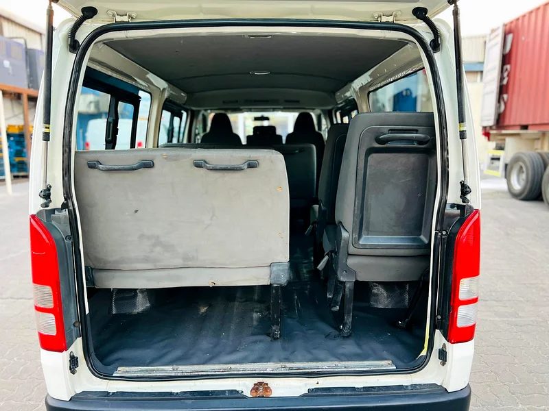 Car Image 2015 TOYOTA Hiace 