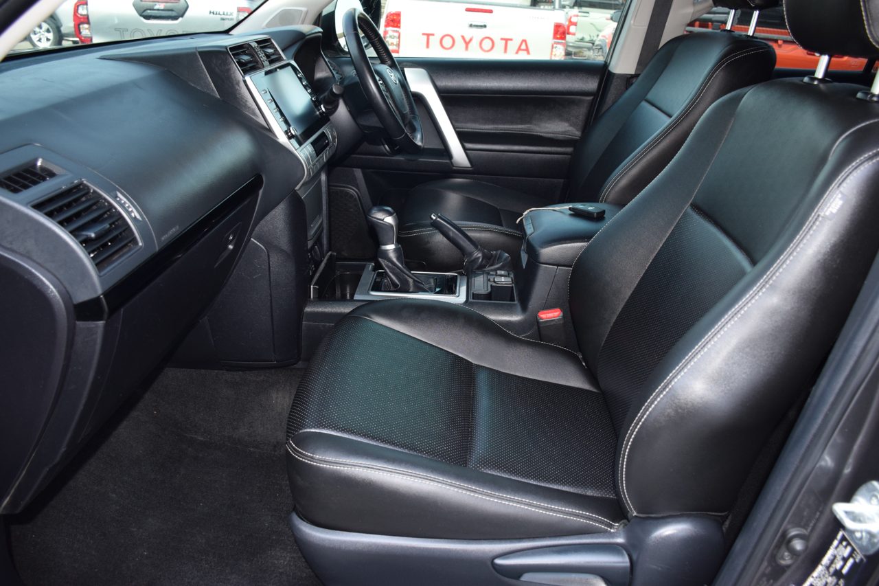 Car Image 2021 TOYOTA Prado 