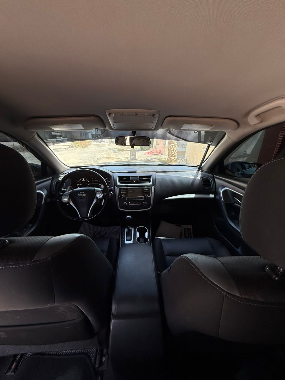 Car Image 2016 NISSAN ALTIMA SR