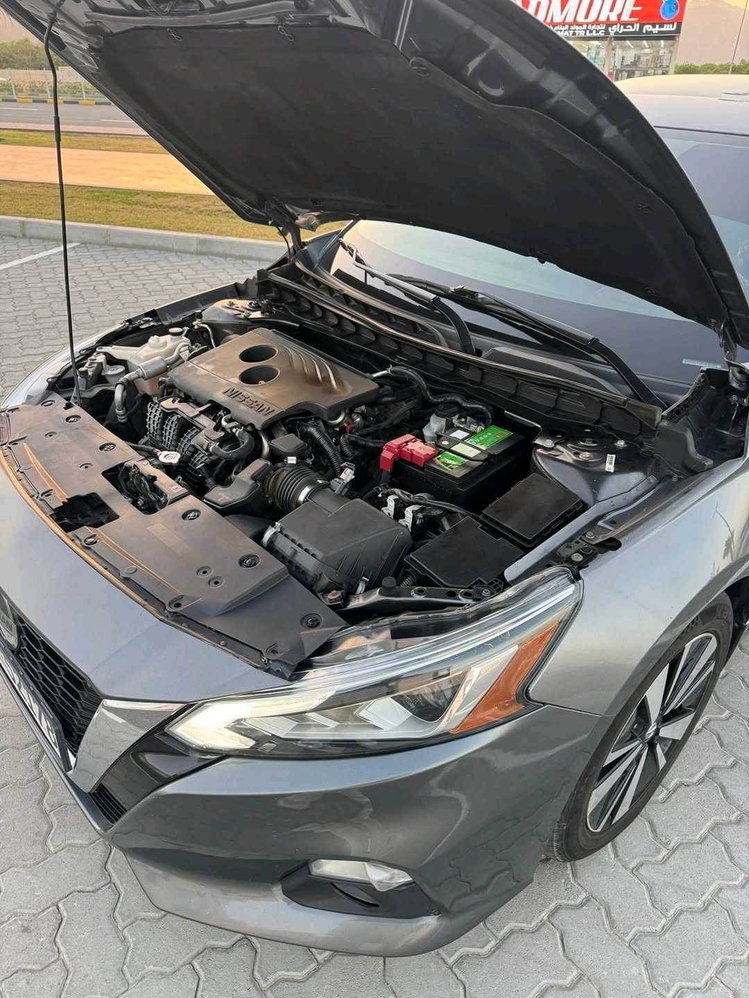 Car Image 2019 NISSAN ALTIMA SV
