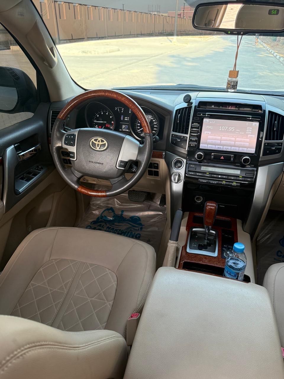 Car Image 2015 TOYOTA LAND CRUISER VX.R