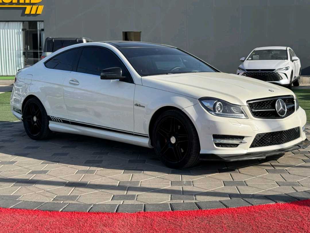 Car Image 2014 MERCEDES C Class 250