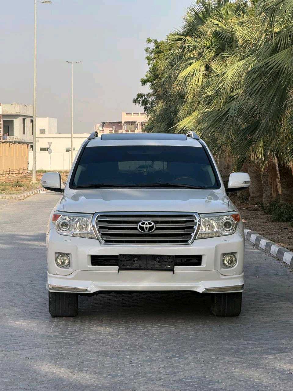 Car Image 2015 TOYOTA LAND CRUISER VX.R