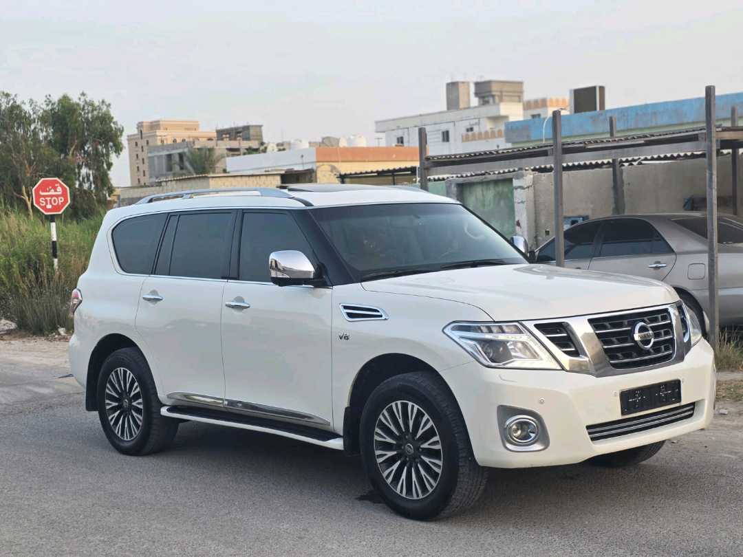 Car Image 2016 NISSAN PATROL LE