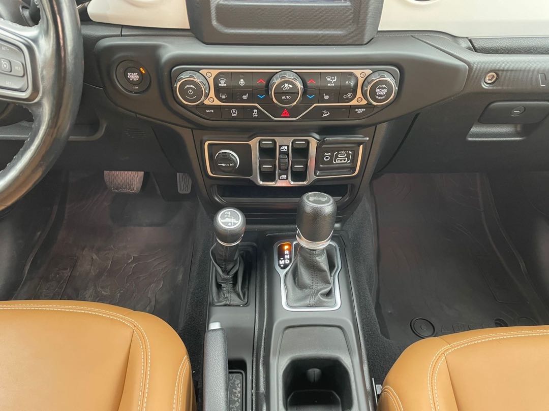 Car Image 2021 JEEP WRANGLER Sport