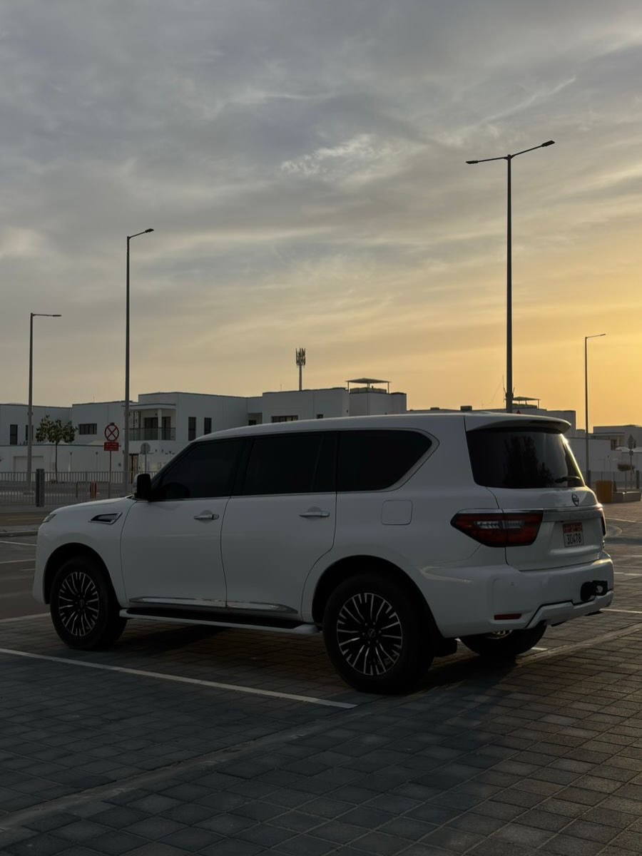 Car Image 2016 NISSAN PATROL Platinum