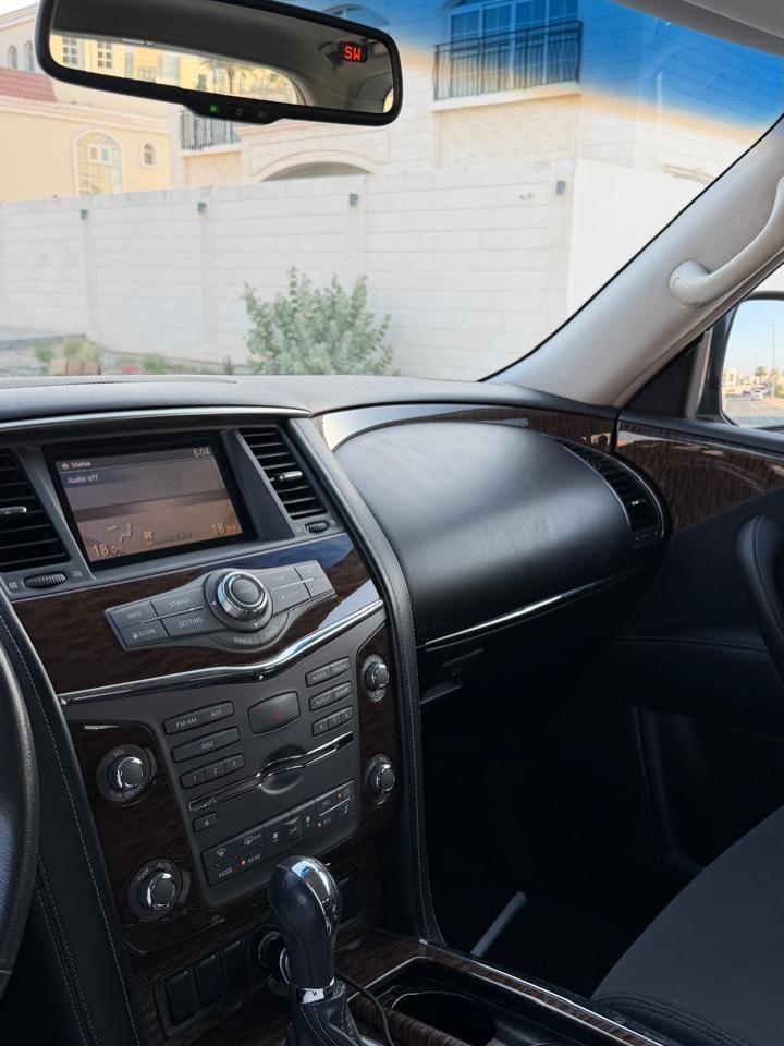 Car Image 2015 NISSAN PATROL SE