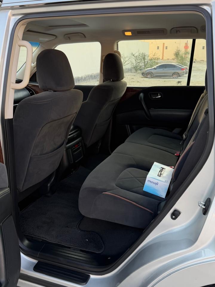 Car Image 2015 NISSAN PATROL SE