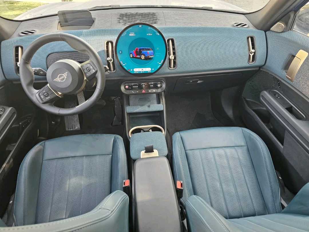 Car Image 2025 MINI COUNTRYMAN 