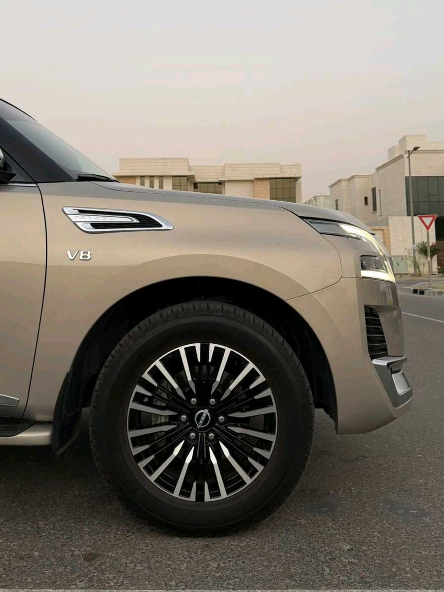 Car Image 2023 NISSAN PATROL Platinum
