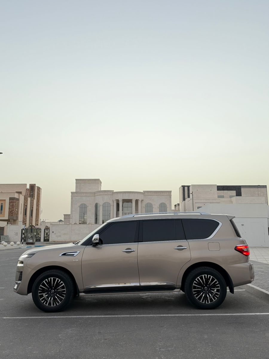 Car Image 2023 NISSAN PATROL Platinum