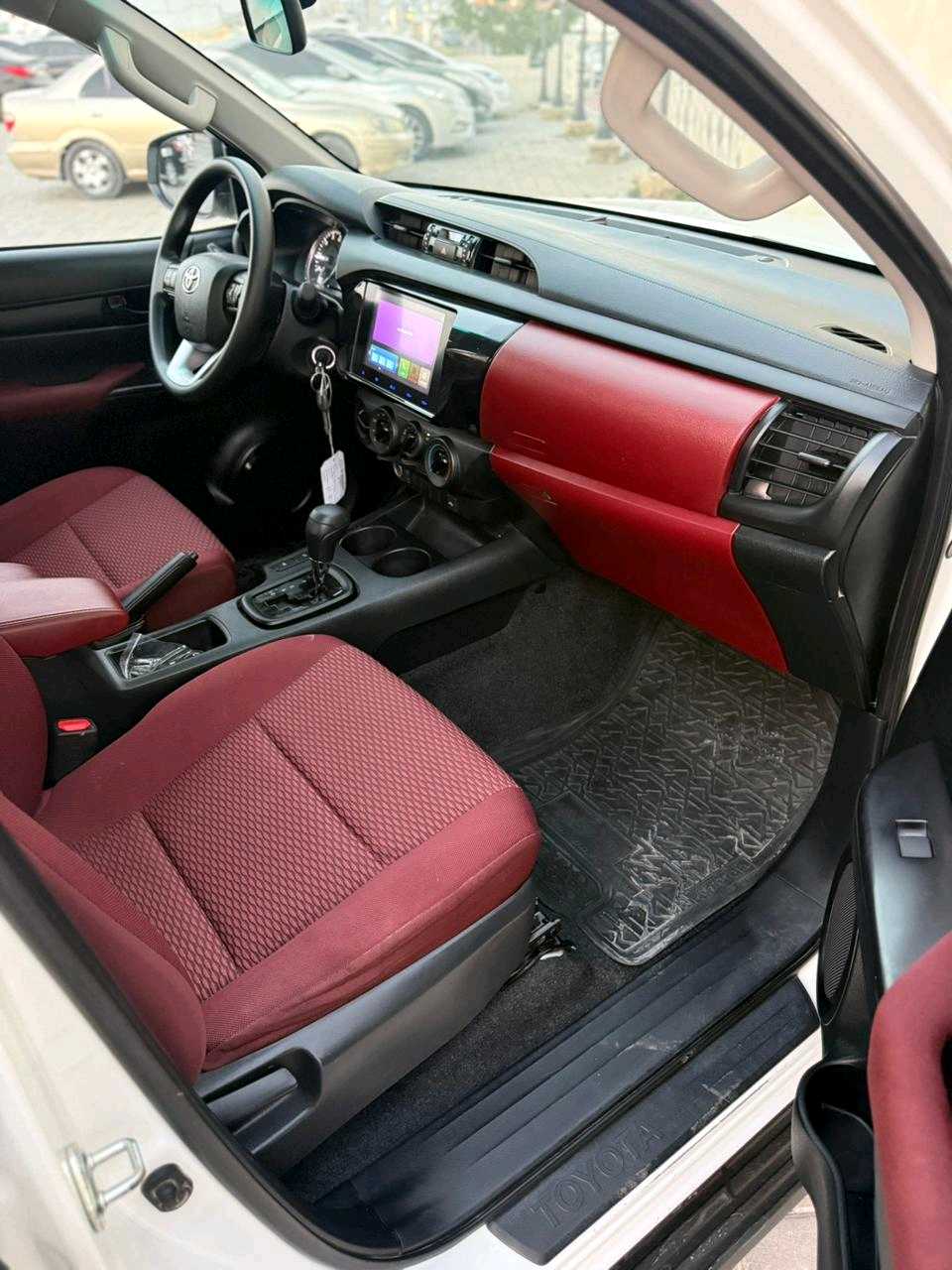 Car Image 2025 TOYOTA HILUX 2.4