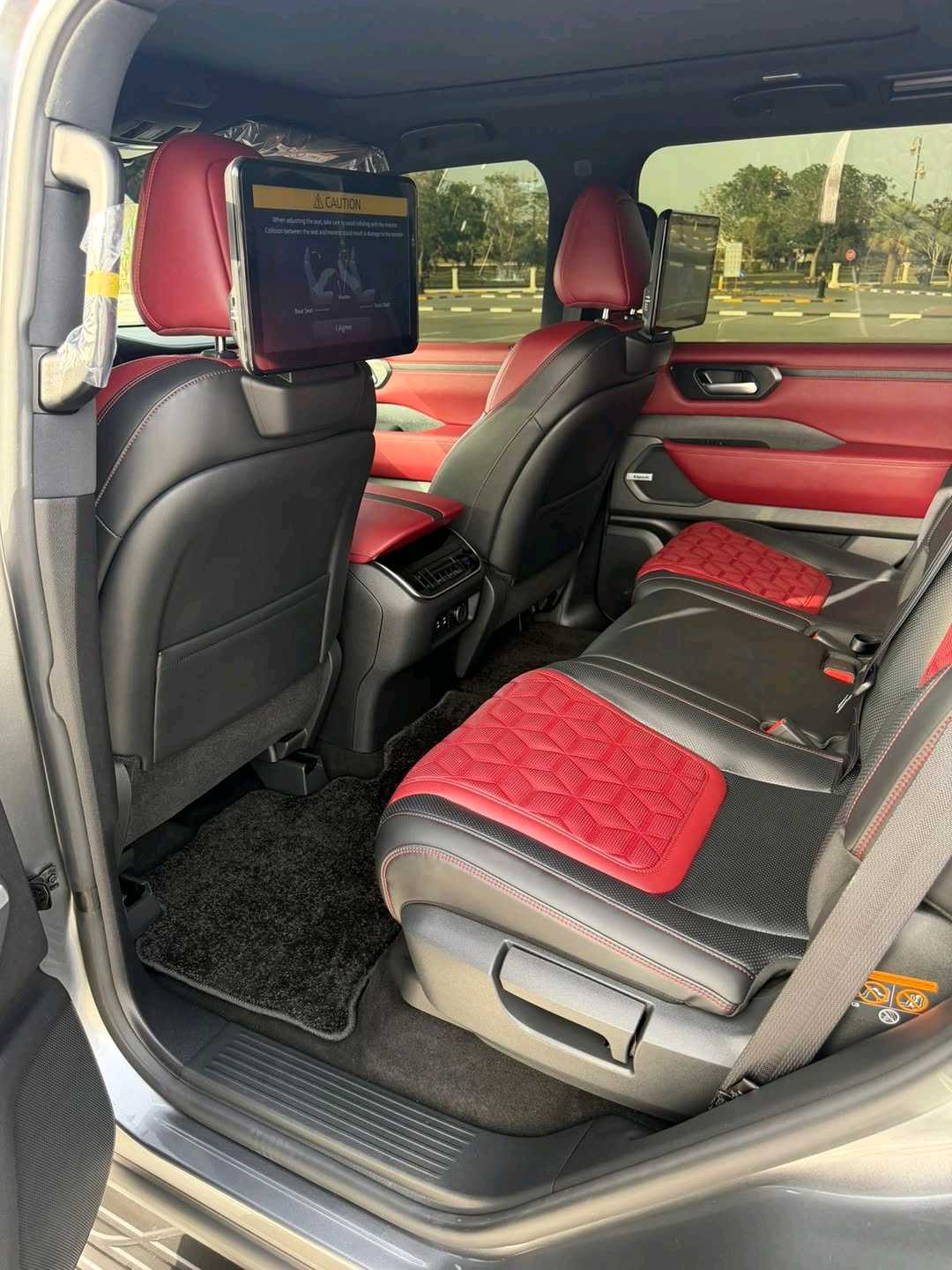 Car Image 2026 NISSAN PATROL Platinum