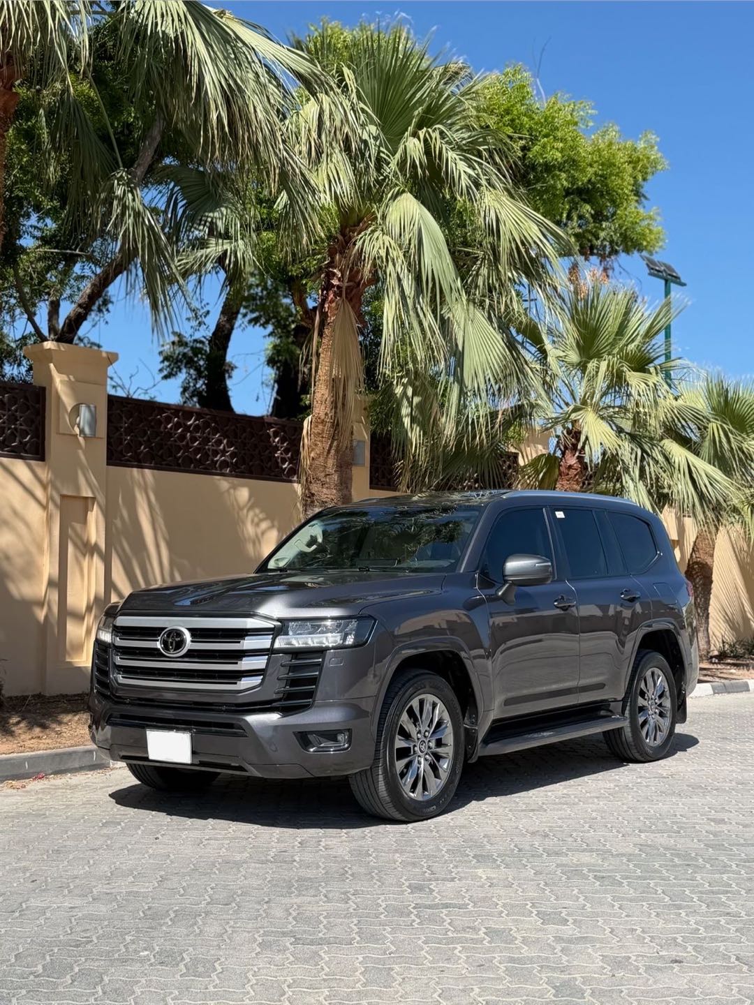 Car Image 2022 TOYOTA LAND CRUISER GX.R