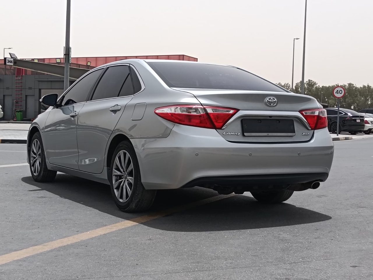 Car Image 2016 TOYOTA CAMRY 