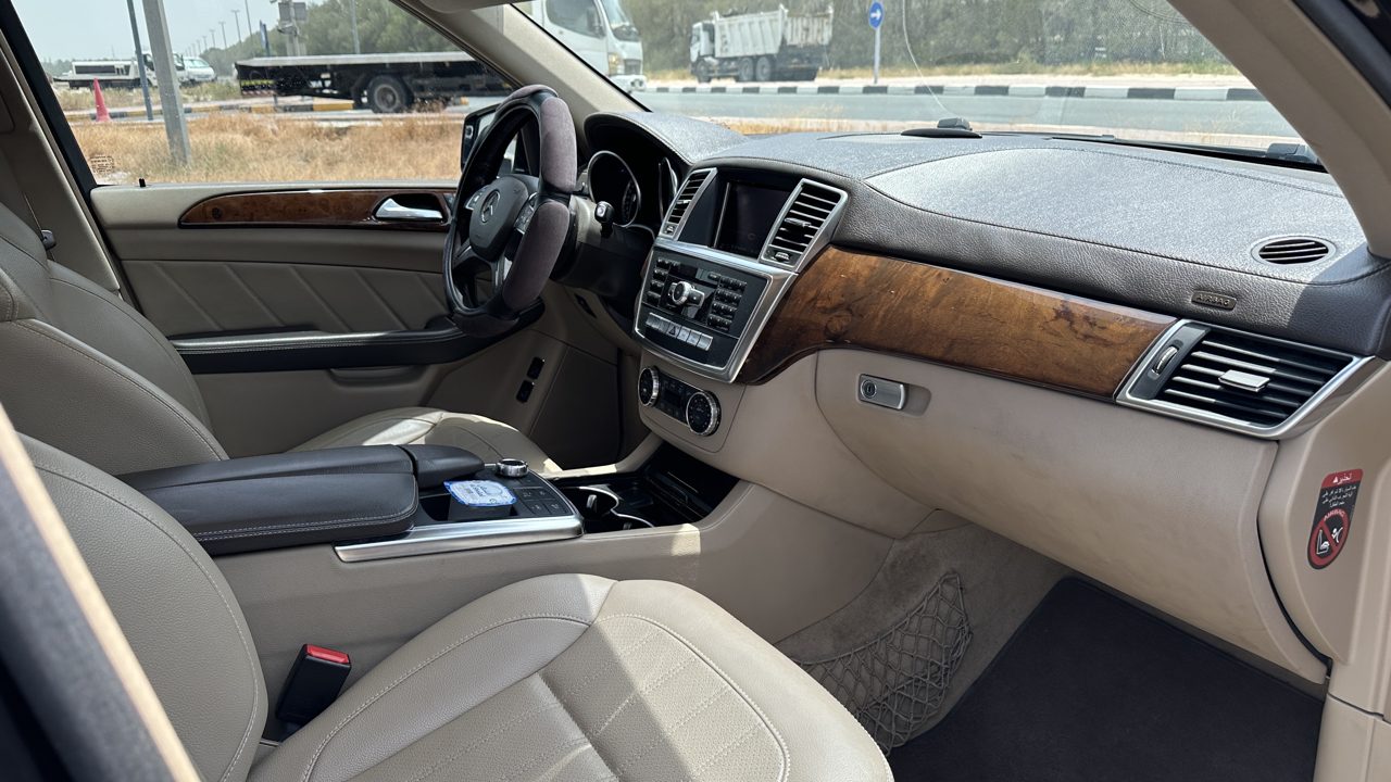 Car Image 2015 MERCEDES ML Class 