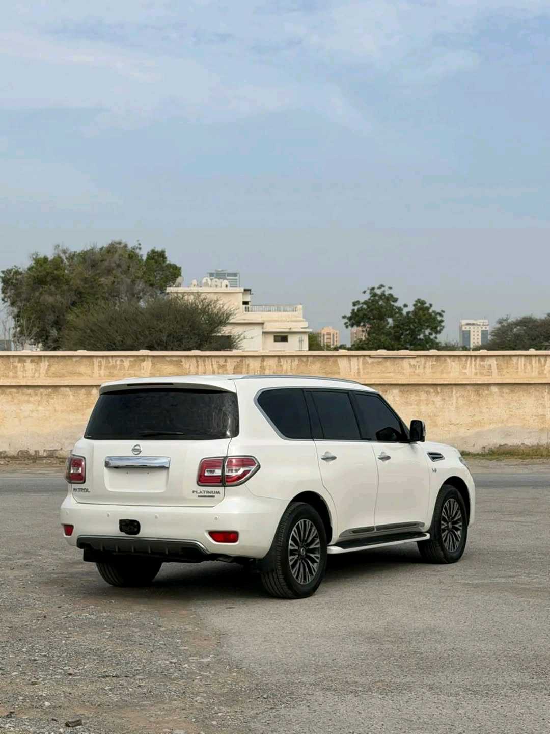 Car Image 2014 NISSAN PATROL Platinum
