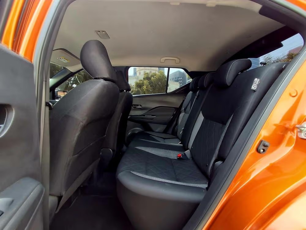 Car Image 2019 NISSAN KICKS 